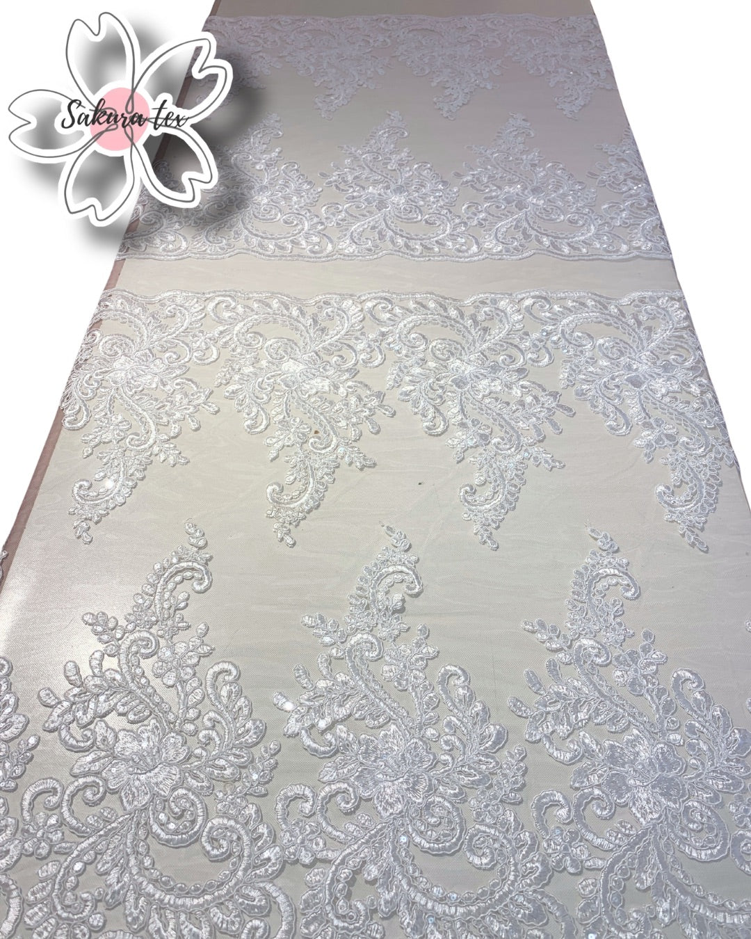 Blonda Bordada con Lentejuelas y 4 Tiras "Gancho"