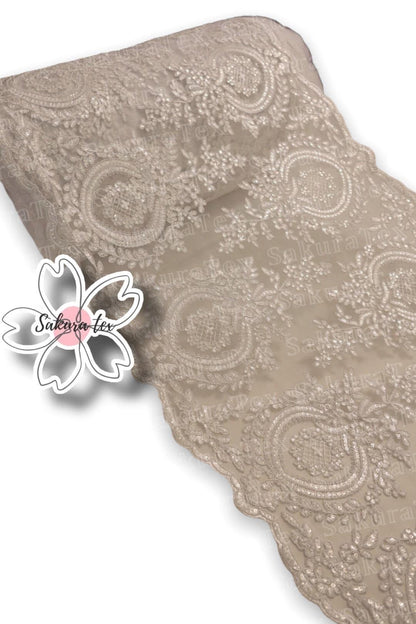 Blonda Bordada con Lentejuelas y 2 Tiras "Raga Mediana"