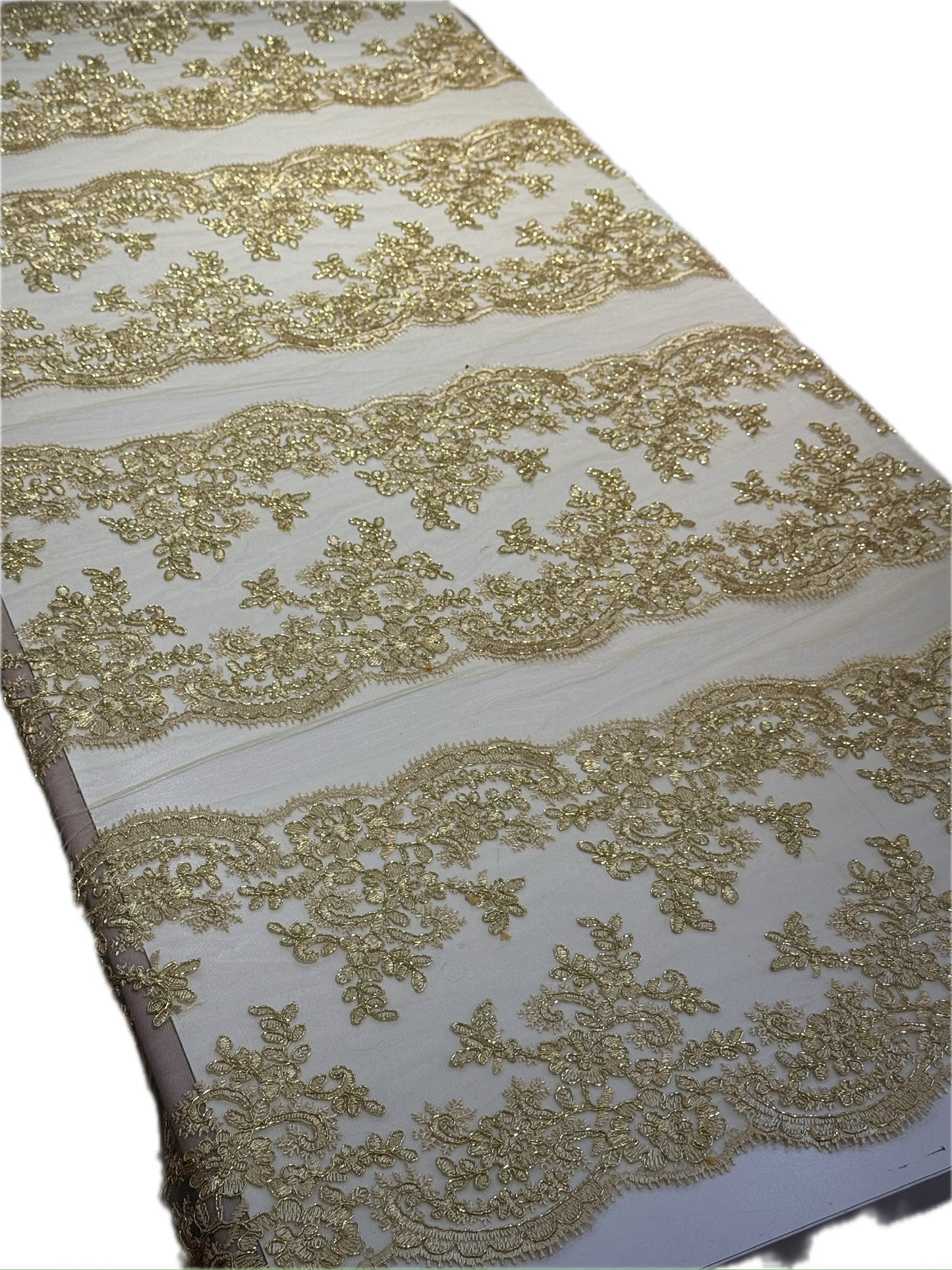 Blonda Bordada con Lentejuelas y 8 Tiras "Lyon"