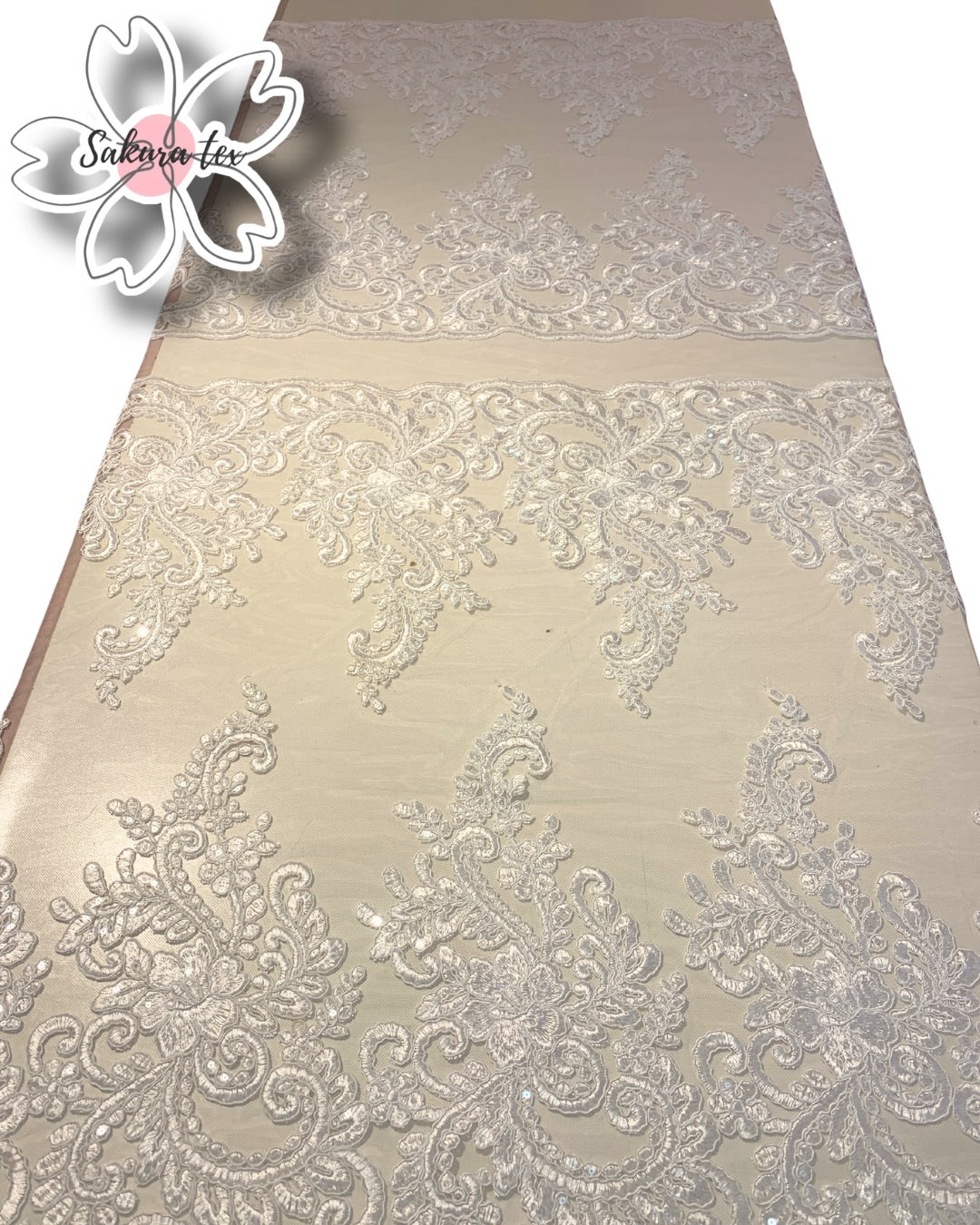 Blonda Bordada con Lentejuelas y 4 Tiras "Gancho"