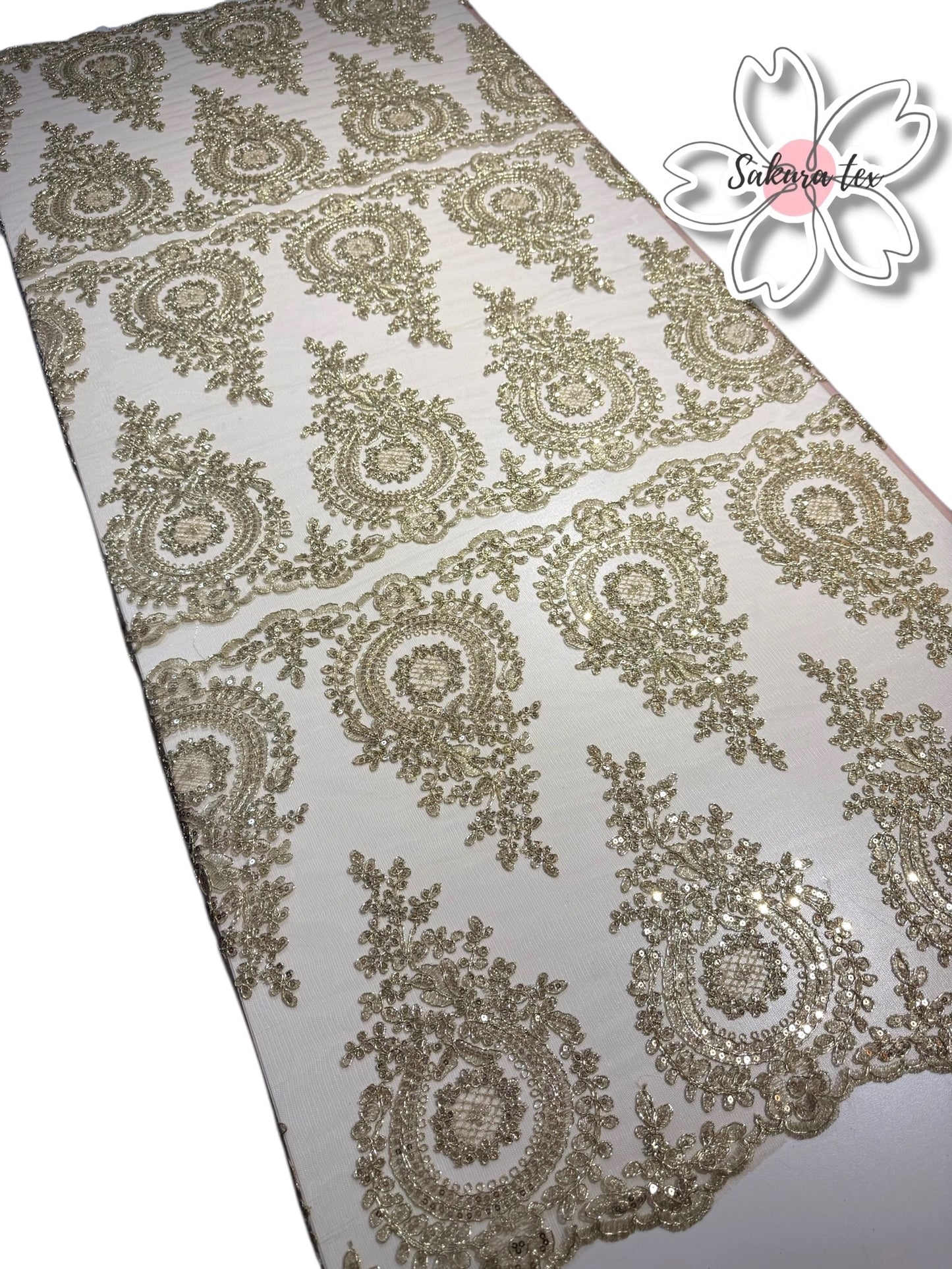 Blonda Bordada con 6 Tiras "Raga Mediana"