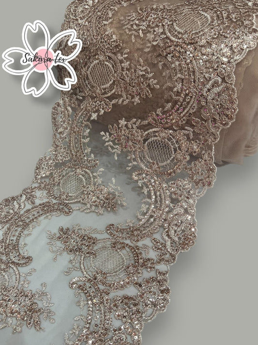 Blonda Bordada con Lentejuelas y 2 Tiras "Oval"