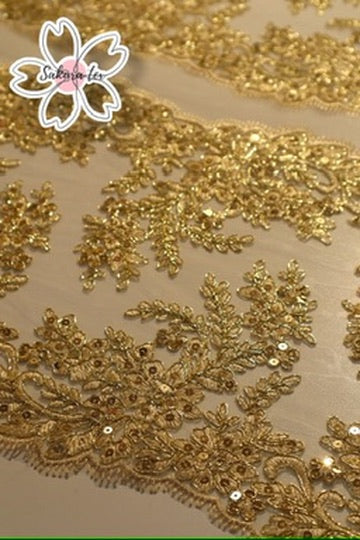 Blonda Bordada con 8 Tiras "Lienzo Completo"