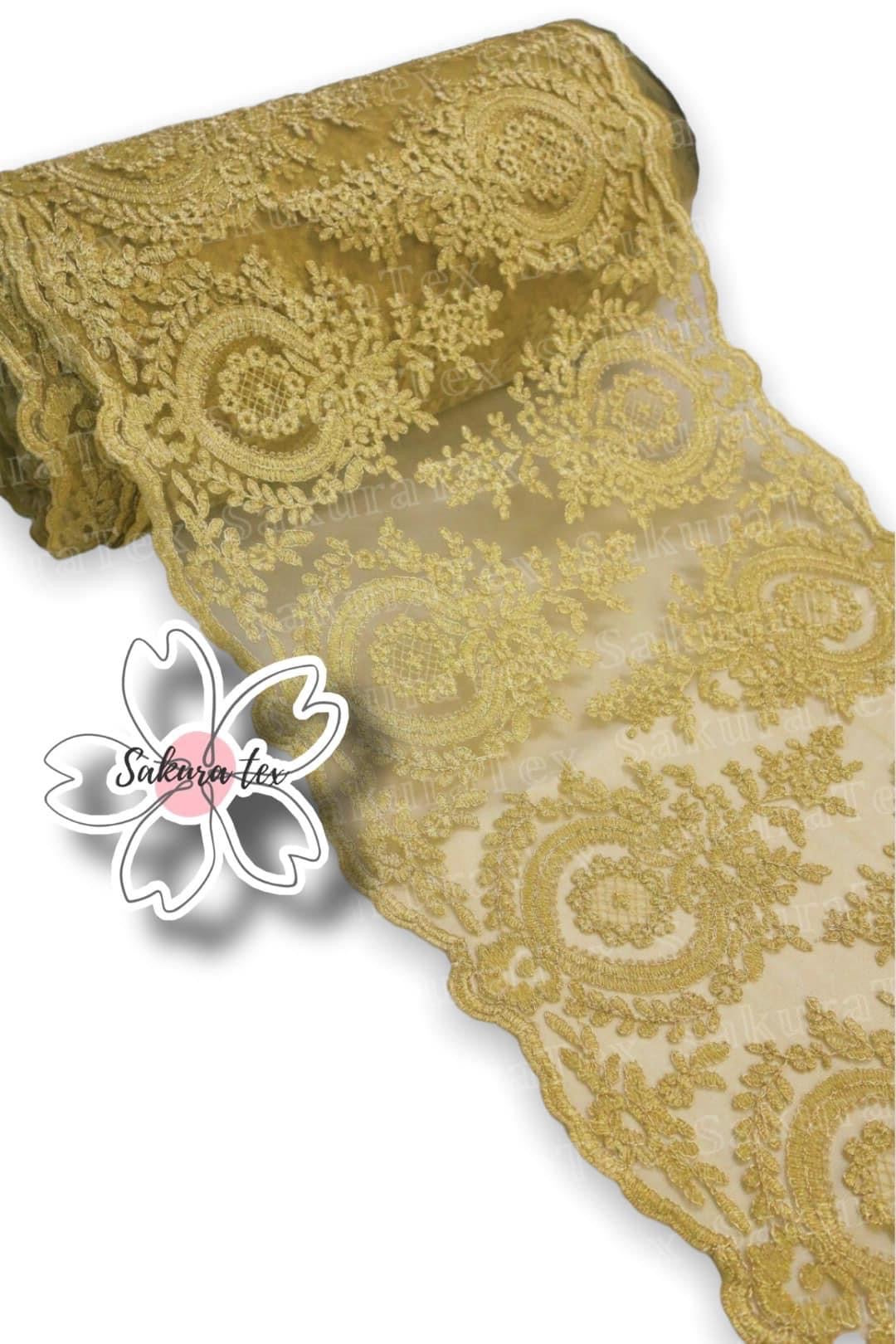 Blonda Bordada con Lentejuelas y 2 Tiras "Raga Mediana"