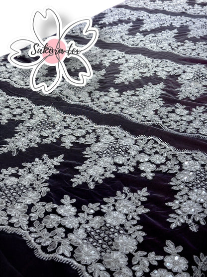 Blonda Bordada con Lentejuela Transparente y 8 Tiras "Le Mans"