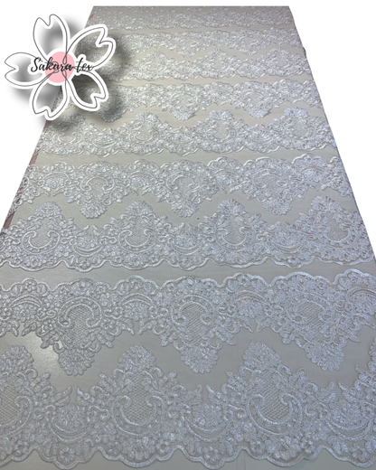 Blonda Bordada con 10 Tiras "Espejo"