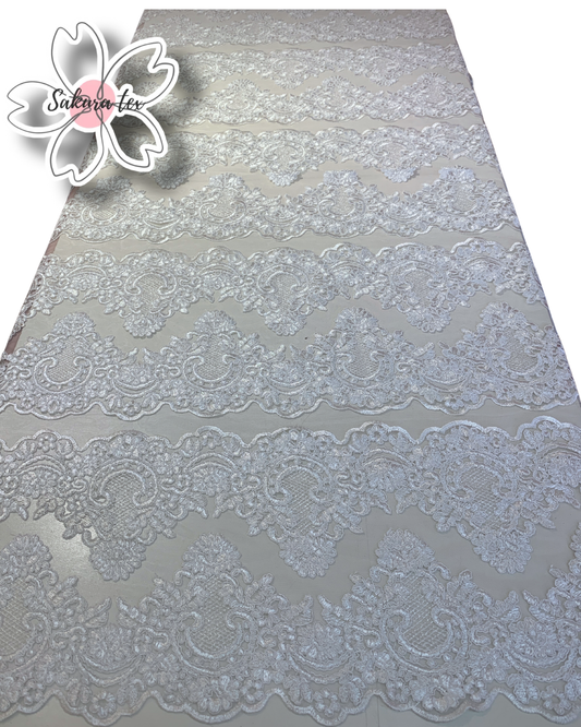 Blonda Bordada con 10 Tiras "Espejo"