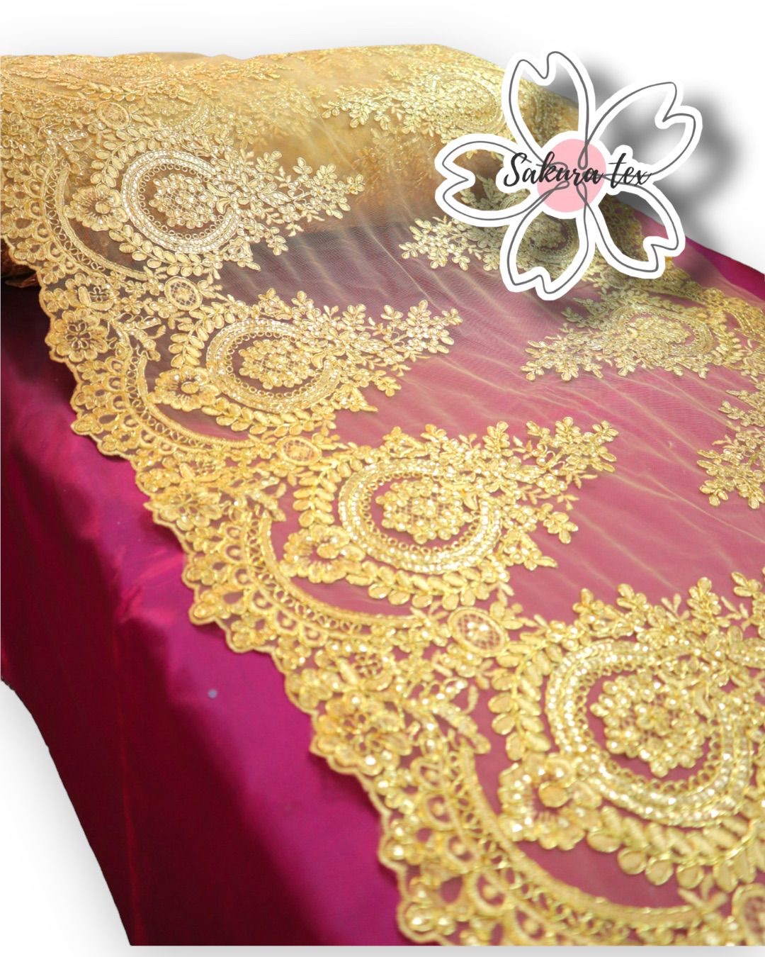 Blonda Bordada con Lentejuelas y 2 Tiras "Raga"