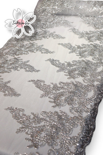 Blonda Bordada con Lentejuelas y 2 Tiras "Gancho"