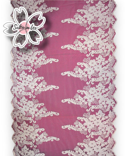 Blonda Bordada con Lentejuelas y 2 Tiras "Pistilos"