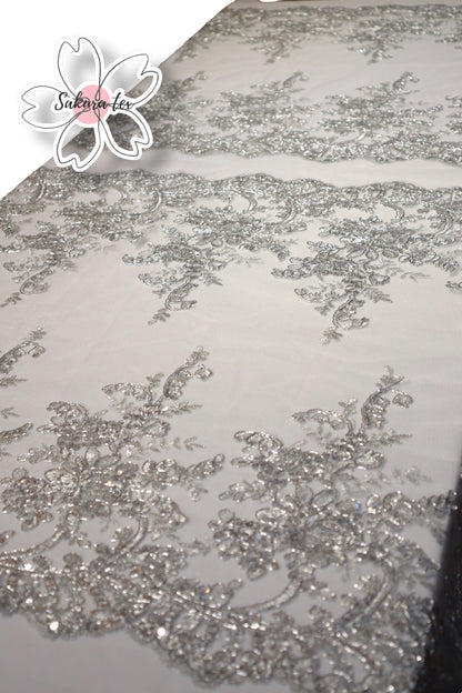 Blonda Bordada con Lentejuelas y 4 Tiras "Rosas"