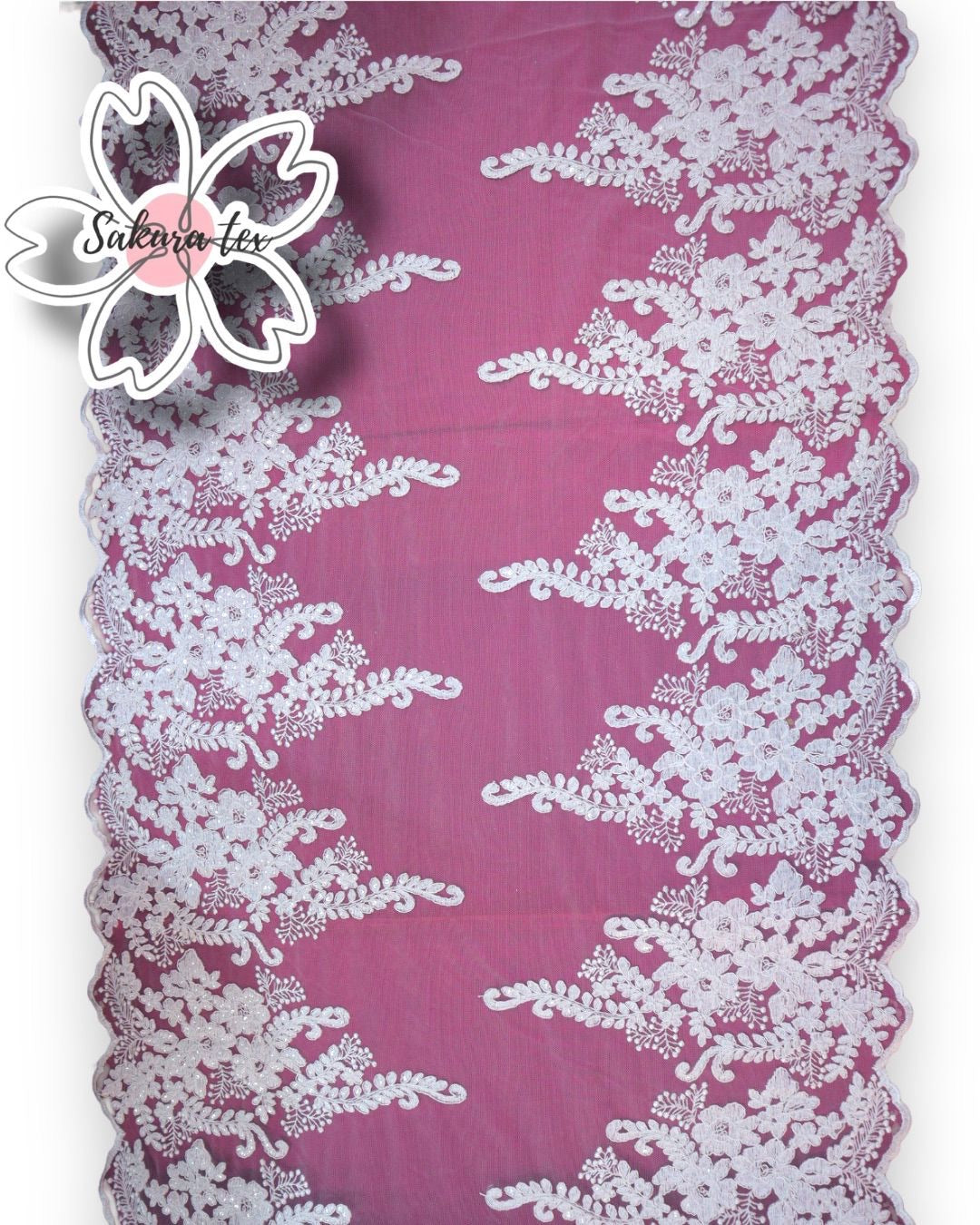 Blonda Bordada con Lentejuelas y 2 Tiras "Pistilos"