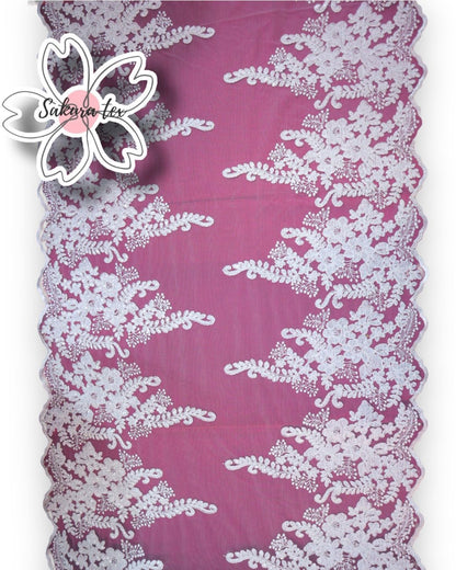 Blonda Bordada con Lentejuelas y 2 Tiras "Pistilos"